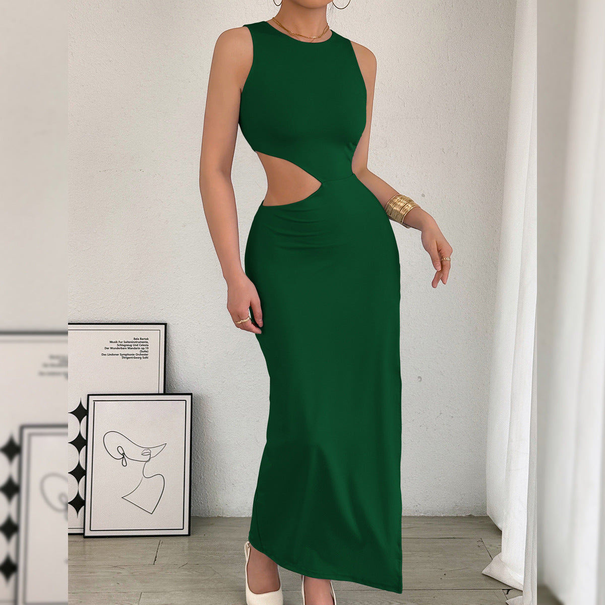 Abito Lungo Sleeveless con Dettagli Hollow e Spacco Laterale