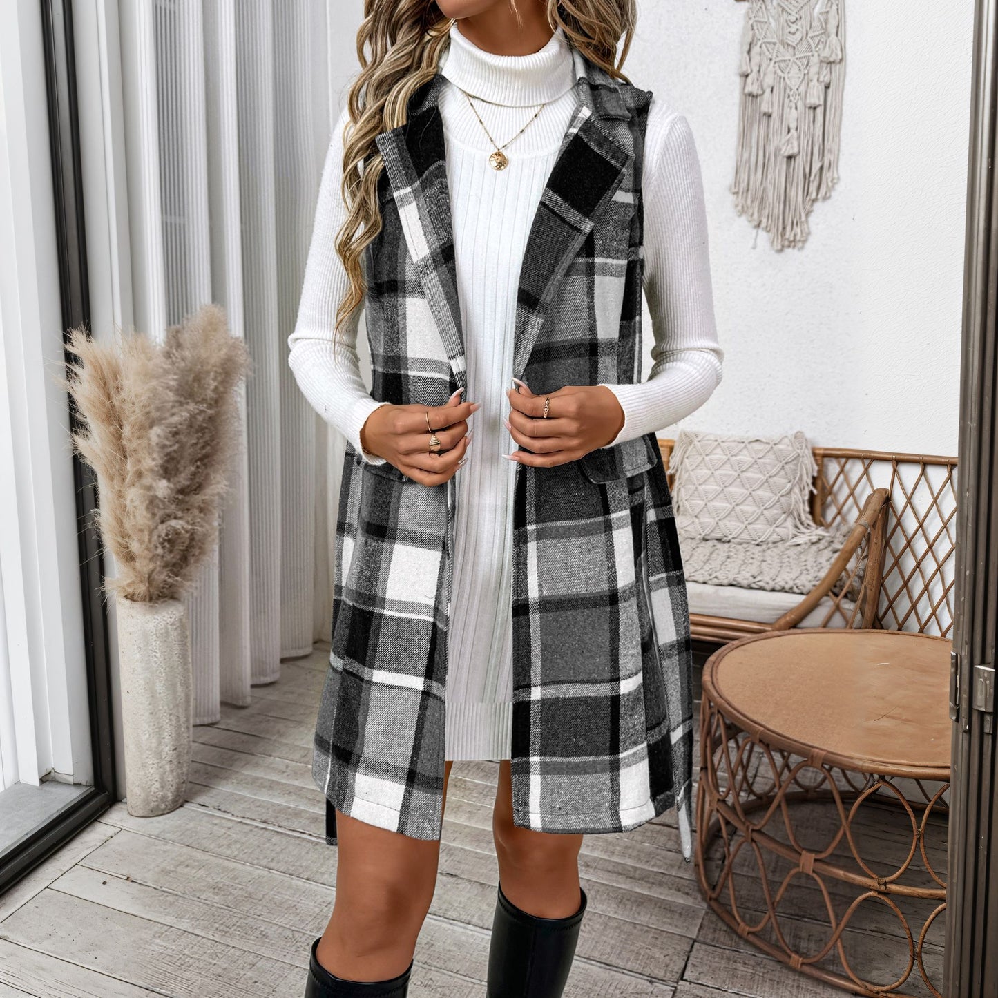 Gilet Sartoriale a Quadri con Chiusura Lace-Up e Silhouette Slim Fit