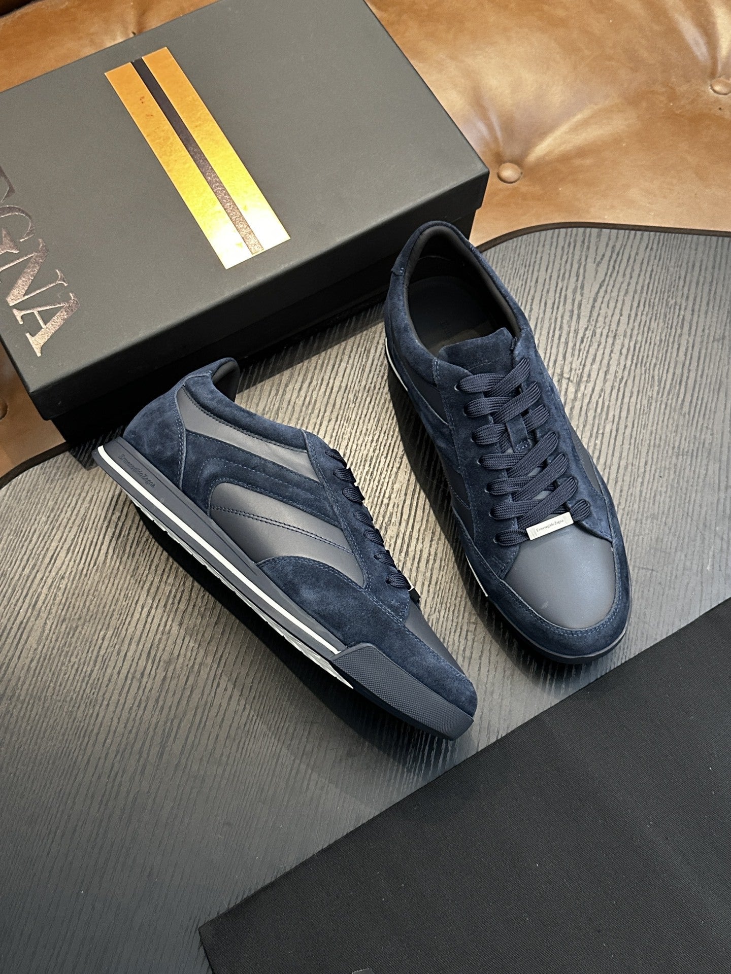Calzatura Casual in Primo Fiore con Silhouette Medium-Heel e Sistema Shock-Absorption