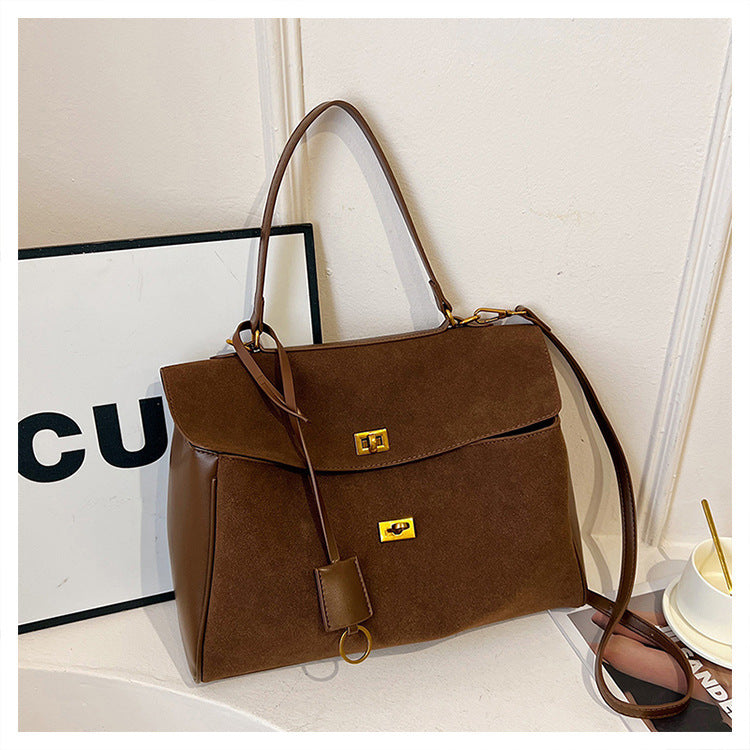 Business Tote "Horizontal Square" con Chiusura Lock e Doppia Tracolla Organizzata