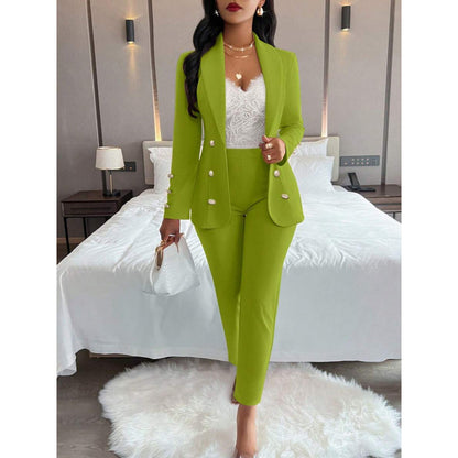 Set Due Pezzi con Top Knitted e Pantaloni Mid-Length