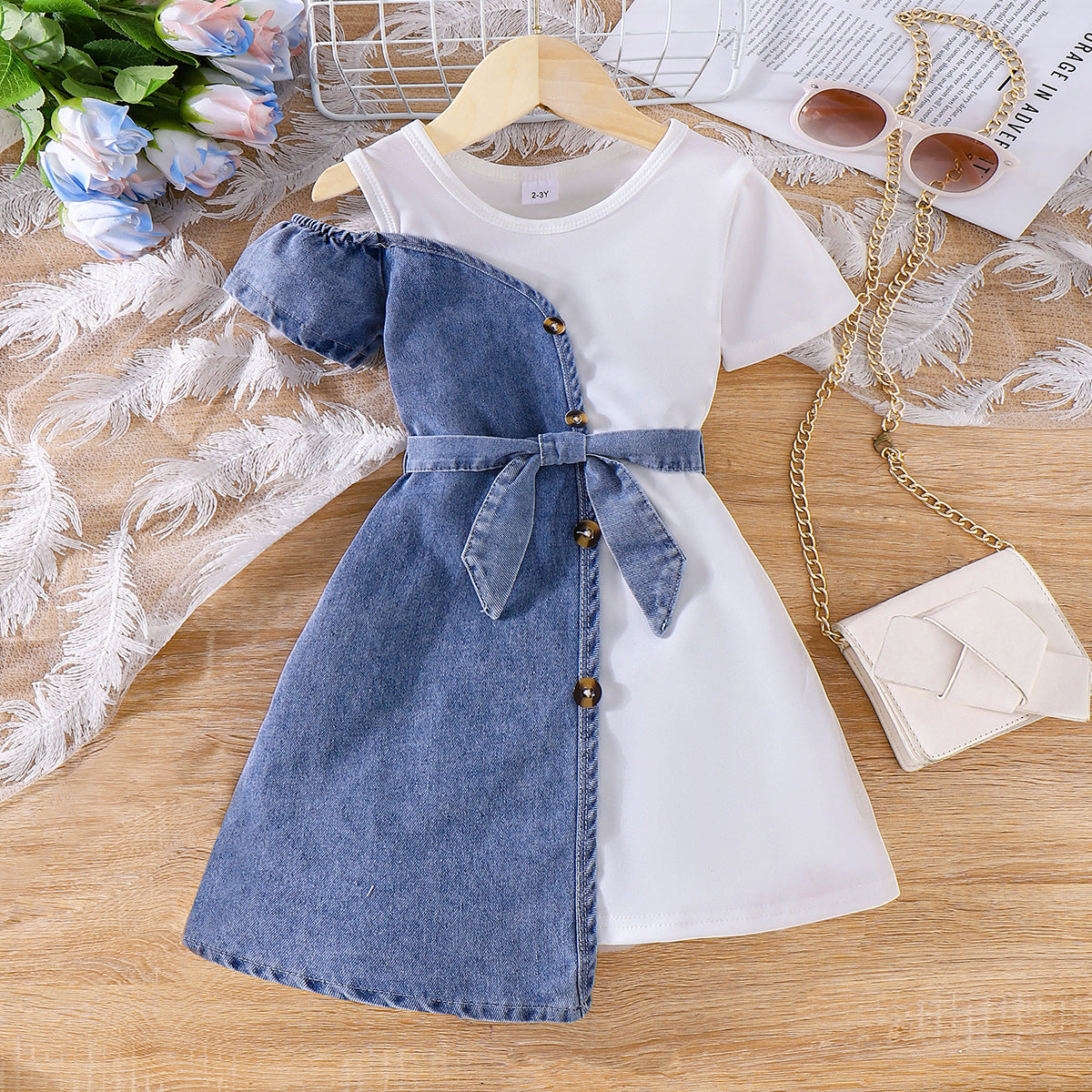 Abito Dress in Soft-Denim con Silhouette Europe & America e Design Asimmetrico