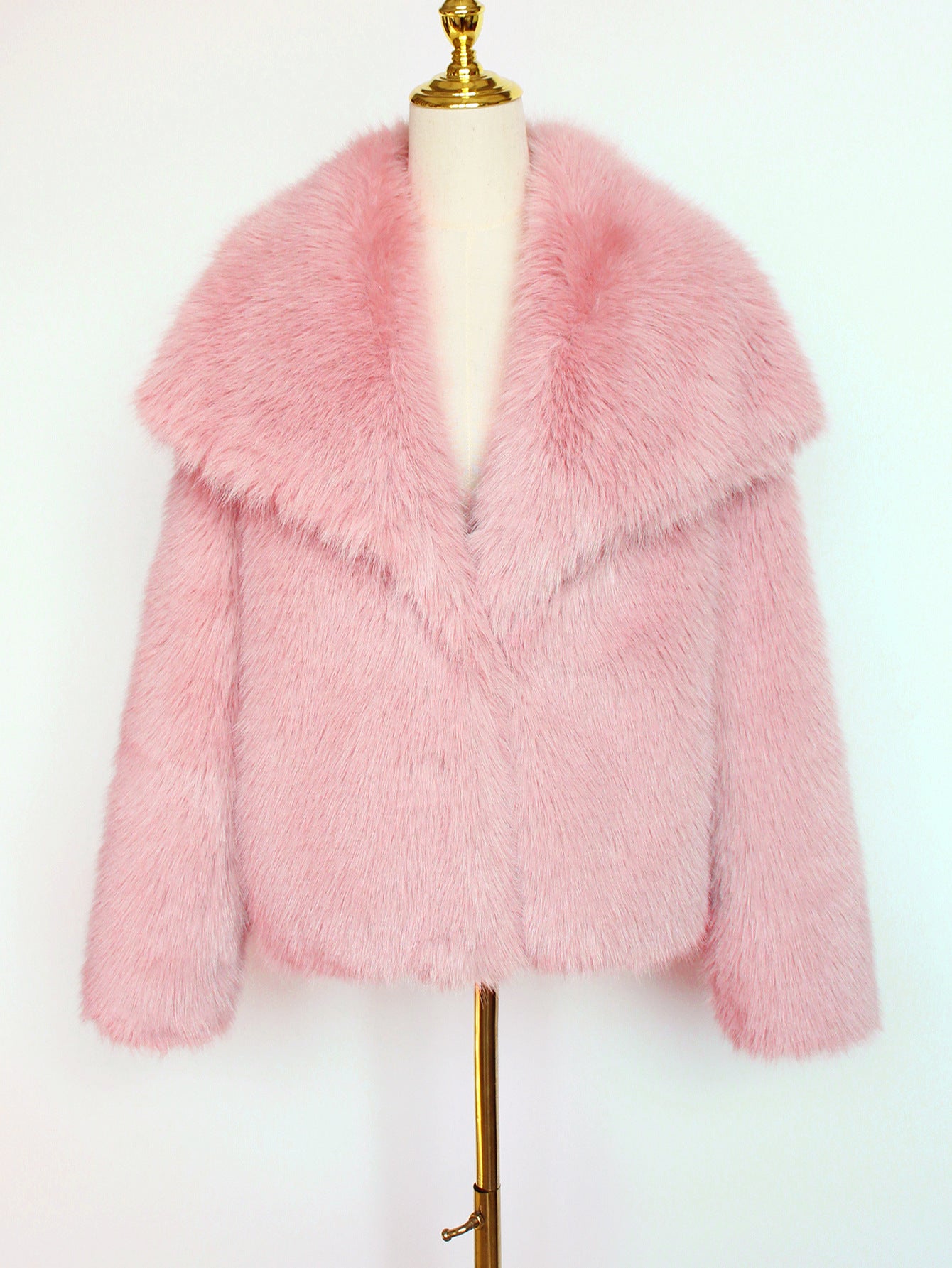 Short Faux Fur 2026: Eco-Pelliccia "Silk-Touch" con Collo Alto