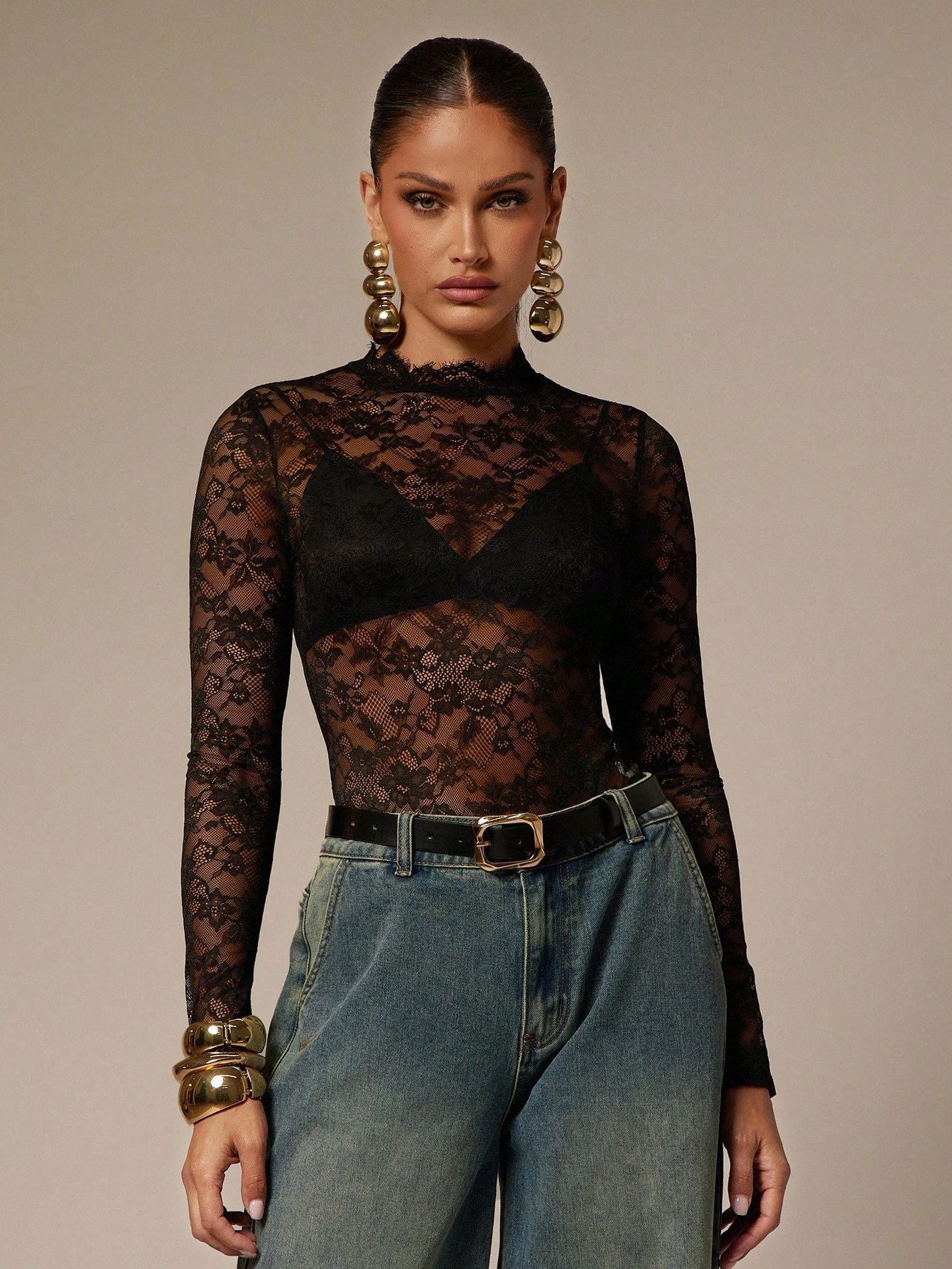 Jumpsuit Slim in Pizzo con Small Stand Collar e Design Hollow-Out