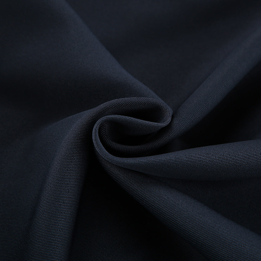 Completo Tailleur con Minigonna a Spacco e Giacca Strutturata