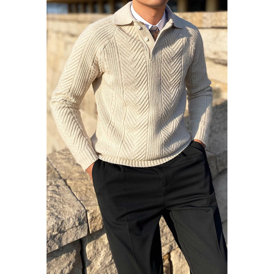 Polo in Maglia Intrecciata con Risvolto e Silhouette Business-Ready