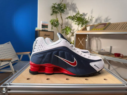 Shox R4