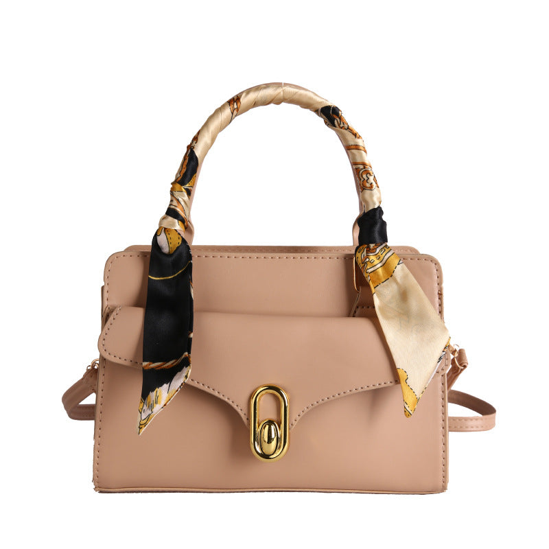 Borsa "Street Style" Horizontal Square con Finiture Stitching e Chiusura Safe-Zip