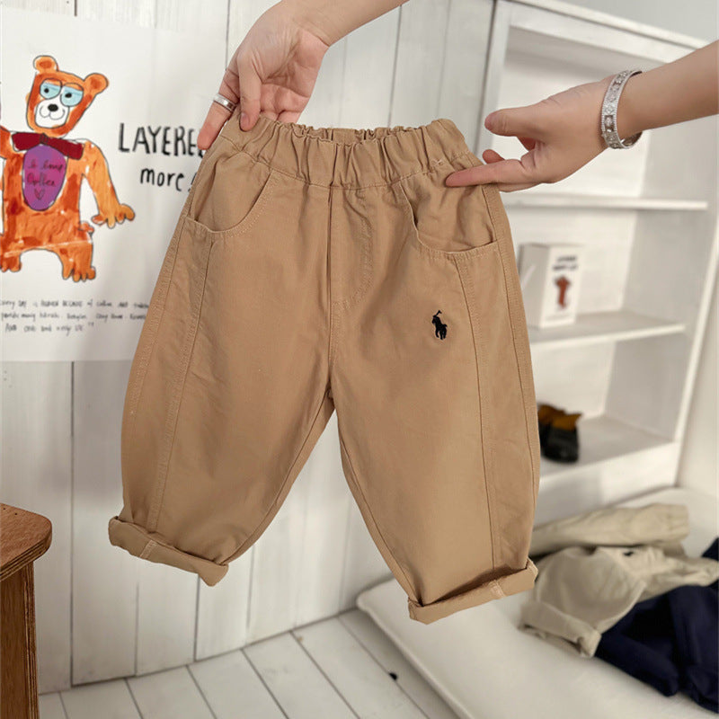 Pantaloni Stretch: Korean Minimal 2026