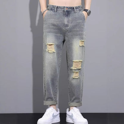 Jeans Distressed con Silhouette Ibrida e Comfort Micro-Bounce
