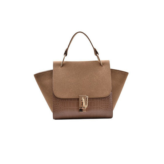 Minimalismo Frosted: Wing-Bag 2026