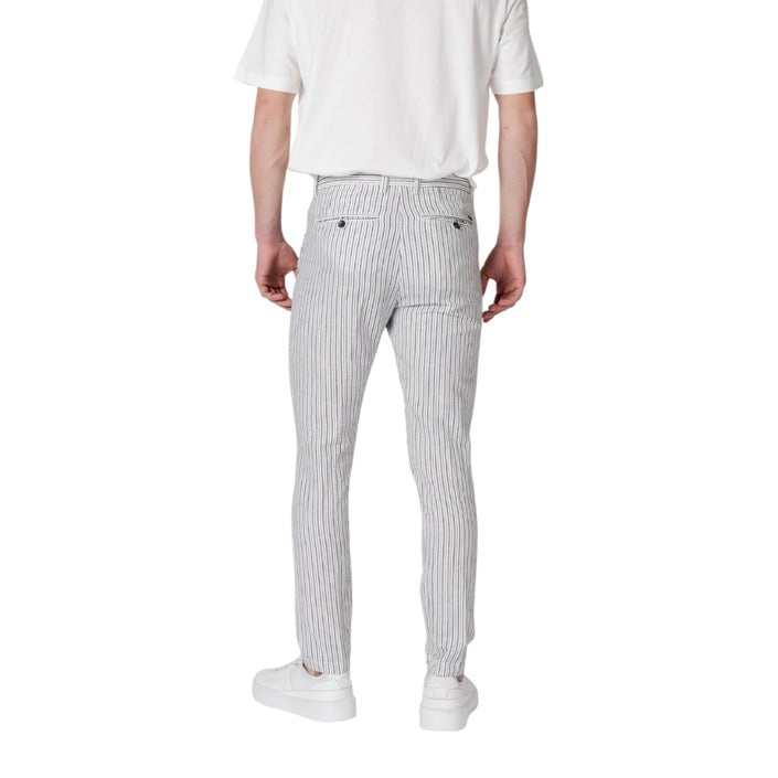 Pantalone Tapered