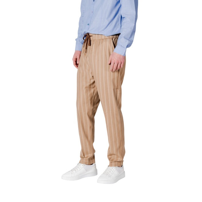 Pantalone Tapered