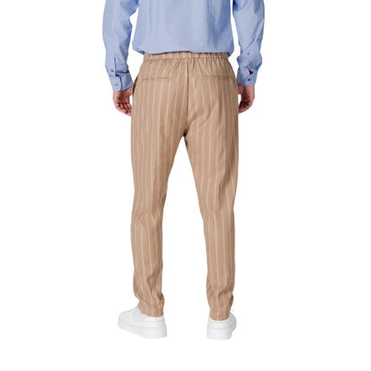 Pantalone Tapered