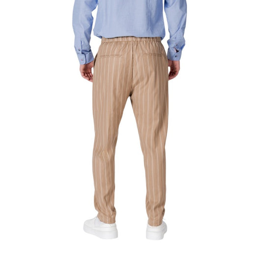 Pantalone Tapered
